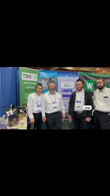 פולע גאלערי: בילדער און ווידיאוס פון די עקספאו "סאטמארק"