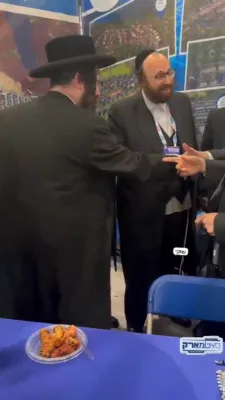 פולע גאלערי: בילדער און ווידיאוס פון די עקספאו "סאטמארק"