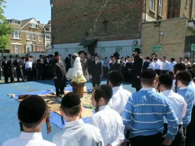 מסע חיזוק דורך הגה"צ אב"ד סאטמאר וויליאמסבורג שליט"א אין קהילת סאטמאר לאנדאן