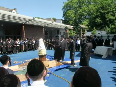 מסע חיזוק דורך הגה"צ אב"ד סאטמאר וויליאמסבורג שליט"א אין קהילת סאטמאר לאנדאן