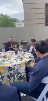 עמאציניאלע 100'סטע געבארטסטאג פייערונג פאר רבי ישעי' שלאמאוויטש לאורך ימים וואס איז געבוירן 3 וואכן נאך די פטירה פון רבי ישעיה קערעסטיר זי"ע