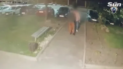 פוטין'ס "קריגס העלד" איז אומגעקומען אין א זעלבסטמארד באמבארדירונג אין א רוסישער שטאט.