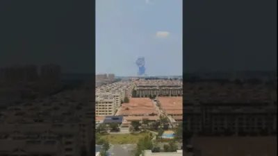 א אויפרייס אין א כעמיקאלע פארבריק אין טשיינע האט אומגעברענגט 5 מענטשן 