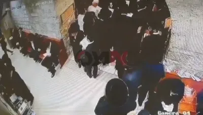 כ"ק אדמו"ר מגור שליט"א מתפלל ביי קבר רחל
