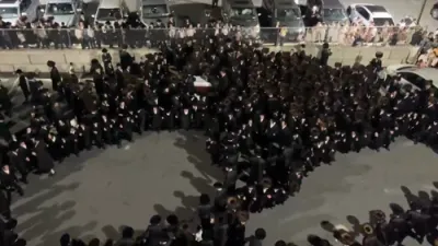 פולע בילדער פון נעילת החג ביי כ"ק אדמו"ר מוויזניץ שליט"א 