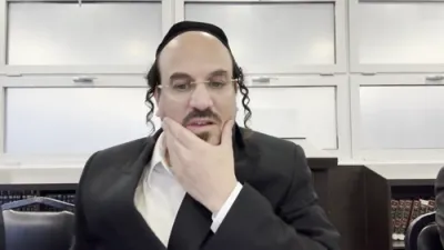 הערליכע מעשה פון השגחה פרטית - הבוטח בה' חסד יסובבנו דורך הרב אליהו שווארץ, ביים שיעור פון עמוד היומי דרשו - עירובין דף פ"א