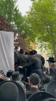 כ"ק אדמו"ר מגור שליט"א באזוכט ביי הנגיד ר' מוטל טענענבוים ני"ו