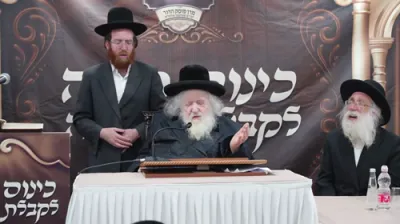 כ"ק גאב"ד ירושלים שליט"א ביי א כינוס לתלמידיו אין כוללי תשובות והנהגות וואו דער רב רעדט אויב מדארף מורא האבן פון א מלחמה דורך איראן 