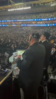 פולע ווידיאוס פונעם גרויסארטיגן מעמד אדירי התורה פילידעלפיע 