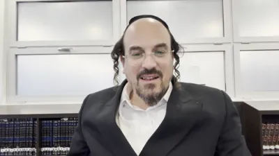 הערליכע מעשה פון השגחה פרטית דורך הרב אליהו שווארץ, ביים שיעור פון עמוד היומי דרשו - עירובין דף פה ע"ב