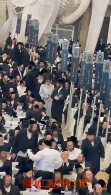 כ"ק אדמו"ר מסאטמאר שליט"א ביים אנקומען צום מעמד לימוד התורה אלץ הכנה צום גרויסארטיגע סיום הש"ס פון חבורת תורתך שעשועי און נאך בילדער