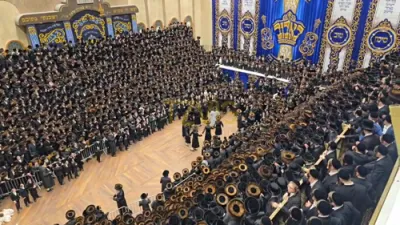 פולע ווידיאוס פון חתונה פון א אייניקל ביי כ"ק אדמו"ר מבאבוב שליט"א 