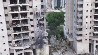 א איראנע באליסטישע מיסל האט דערגרייכט א געביידע אין פתח תקוה