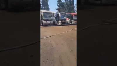 פייערלעשער אין הרצליה לעשן די פייער וואס איז אנגעצינדן געווארן דורך א מיסל