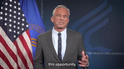 געזונטהייט סעקרעטאר RFK JR מעלדט אז מען האט געפרוירן אלע געלט פאר געיווי, די וואקסין קאמפעני פון ביל געיטס