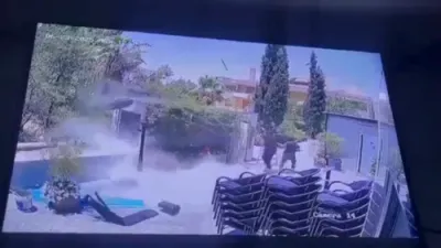 שרעקעדיגע סצענע ווען איראנע דראון פאלט אראפ אין עמאן
