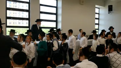 שמחות החאלאקה פון א אור אייניקל פון כ"ק אדמו"ר מפאפא שליט"א 