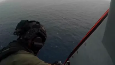 די אמעריקאנע קאוסט גארדס ביים כאפן דראג שמוגלער פון ווענעזועלע 