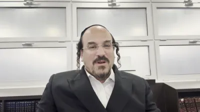 הערליכע מעשה פון הרה"ק מהרצ"ה מזידיטשוב זי"ע דורך הרב אליהו שווארץ, ביים שיעור פון עמוד היומי דרשו - עירובין דף צ"ט ע"א