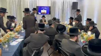  מסיבה אין מאנסי לרגל ביהמ"ד פון כ"ק אדמו"ר מטשערנאביל שליט"א אין בני ברק בביתו פון ר' פנחס אהרן זוסמאן הי"ו חלק ב' 