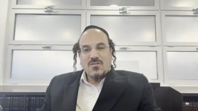 הערליכע מעשה "זי האט באקומען א סימן פון הימל און צוריק געקומען צו אידישן וועג" דורך הרב אליהו שווארץ, ביים שיעור פון עמוד היומי דרשו - עירובין דף קב