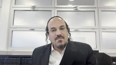 הערליכע מעשה פון קביעת עתים לתורה וואס האט צוגברענגט דעם שידוך דורך הרב אליהו שווארץ, ביים שיעור פון עמוד היומי דרשו - עירובין דף קא ע"א