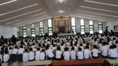 בילדער און ווידעאס: אפשערן לנכד כ"ק אדמו"ר מפאפא שליט"א פארגעקומען אין און מחנה פאפא