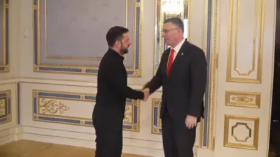 מדנ"י אויסערן מיניסטער סער רופט אוקראינע צו באצייכענען איראן'ס IRGC אלס א טעראריסטישע גרופע.