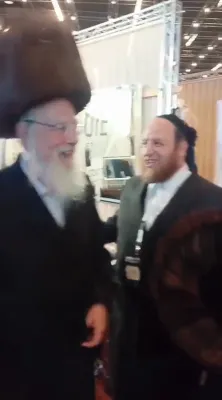 ערשטע בילדער פון די בעלזע עקספאו אין ירושלים 