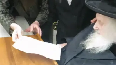 כ"ק גאב"ד ירושלים שליט"א צורייסט א צו גיוס פון א ישיבה בחור