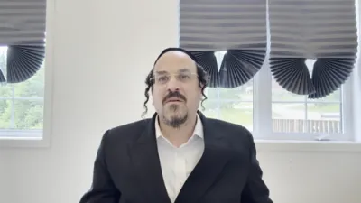 א הערליכע מעשה פון הרה"ק מבאבוב זי"ע - דורך הרב אליהו שווארץ ביים שיעור פון עמוד היומי דרשו - פסחים דף ה' ע"א