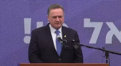 מדינת ישראל'ס פארטיידיגונגס מיניסטער ווארנט פון עסקאלאציע אויב די משכונות ווערן נישט באפרייט.