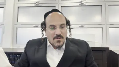 א הערליכע מעשה פון הרה"ק הקדושת ציון מבאבוב הי"ד זי"ע - דורך הרב אליהו שווארץ ביים שיעור פון עמוד היומי דרשו - פסחים דף ו'