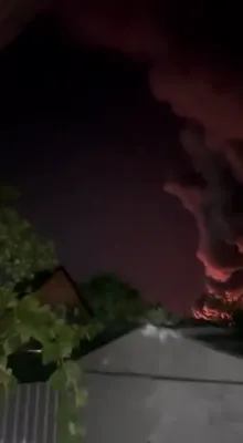 א פייער ביי רוסישע באן נאך וואס א אוקריינא דראון אטאקע האט געצילט א מילטערישע באן 2#