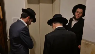 הגרמ"ה הירש שליט"א באזוכט ביי הגר"ד סגל שליט"א 