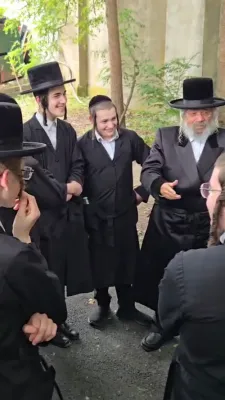 ניקלשבורג'ע אקטיוויטעטן 
