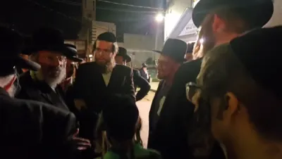 ניקלשבורג'ע אקטיוויטעטן 