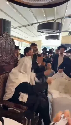 המקובל רבי גמליאל ראבינאוויטש שליט"א ביי סנדקאות אצל אחד מתלמידיו