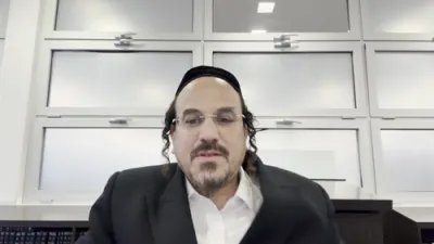 א הערליכע מעשה פון השגחה פרטית באקומען געלט אויף הוצאות יו"ט - דורך הרב אליהו שווארץ ביים שיעור פון עמוד היומי דרשו - פסחים דף ט'