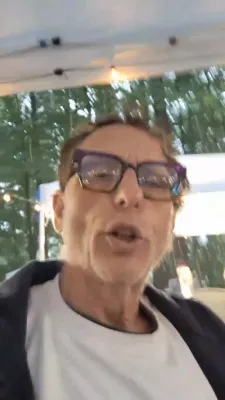24 שעה מנינים צענטער אין ניקלשבורג 