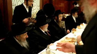 צענטראלע סעודת הילולא פון הרה"ק בעל אך פרי תבואה מליסקא זי"ע געפראוועט אין קרית יואל בראשות כ"ק אדמו"ר מליסקא שליט"א