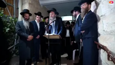 מסע ההלוויה פון הגאון הגדול רבי ברוך שמואל הכהן דויטש זצ"ל