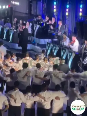 שלומי דאסקאל זינגט אין קעמפ דגל
