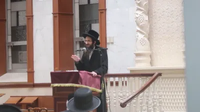 ארגון שיעורי תורה נעכטן אין פאפא ביהמ"ד בראשות כ"ק אדמו"ר מסקולען וויליאמסבורג שליט"א 