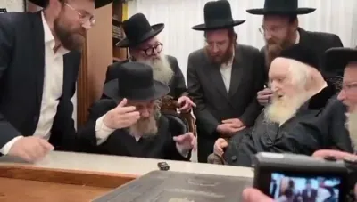 הגר"ד לאנדא ליידנט איין כ"ק גאב"ד ירושלים שליט"א צום מחאה אינדרויסן פונעם תפיסה וואו בחורים זיצן