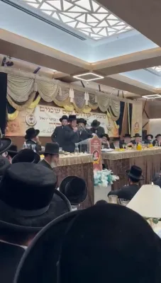 הכנסת ס"ת פון ר' יואל לאנדא אין ירושלים 
