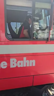 עקסקלוסיוו: א רייזע קיין אייראפע מיט ר' עזרא פרידלענדער - חלק 6
