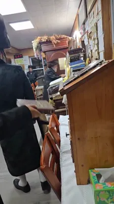 סוף זומער אין ניקלשבורג 