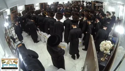 קידוש ליל שב"ק עטליכע וואכן צוריק דורך כ"ק אדמו"ר מקרעטשניף סיגעט זצ"ל אין קערעסטיר