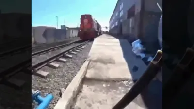 אוקריינא דראון אטאקע אויף רוסישע נעפט טענק